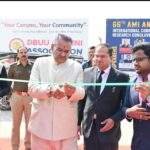 देवभूमि उत्तराखण्ड विश्वविद्यालय द्वारा आयोजित कृषि कुम्भ में प्रगतिशील किसानों को सम्मानित करते कृषि मंत्री गणेश जोशी