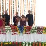 राज्यपाल लेफ्टिनेंट जनरल गुरमीत सिंह (से नि) ने शुक्रवार को लोक भवन में आयोजित शपथ ग्रहण समारोह में उत्तराखण्ड सरकार के मंत्रिपरिषद के नवनियुक्त मंत्रियों को पद एवं गोपनीयता की शपथ दिलाई।