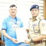 पांचवे सीनियर मास्टर्स नेशनल गेम्स 2026 में स्वर्ण पदक तथा कास्य पदक हासिल करने वाले पुलिस कर्मी ने एसएसपी दून से की शिष्टाचार भेंट