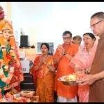 हनुमान जन्मोत्सव के अवसर पर आयोजित सुंदरकांड पाठ में प्रतिभाग करते कैबिनेट मंत्री गणेश जोशी