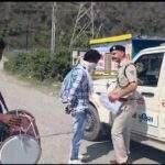 ढोल नगाड़ो के साथ 01 अभियुक्त को दून पुलिस ने किया तड़ीपार