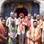*श्री केदारनाथ धाम पहुंचे राज्यपाल गुरमीत सिंह, श्रद्धालुओं से किया संवाद, स्वच्छता एवं सुगम यात्रा व्यवस्था पर दिया विशेष जोर*
