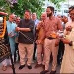 देहरादून में आर्यनगर सीवरेज योजना एवं पार्क का शिलान्यास करते कैबिनेट मंत्री गणेश जोशी