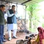 रुद्रप्रयाग में खेत बचाओ अभियान के तहत मेदनपुर में कृषक गोष्ठी, कृषि मंत्री गणेश जोशी ने किसानों से किया संवाद