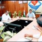 मुख्य सचिव श्री आनंद बर्द्धन ने सोमवार को सचिवालय में उच्च शिक्षा विभाग की समीक्षा एवं विश्वविद्यालयों के कुलपतियों के साथ विभिन्न मुद्दों पर चर्चा की।
