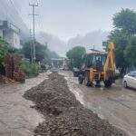 देहरादून में बारिश के बीच प्रशासन अलर्ट, जलभराव वाले क्षेत्रों में QRT तैनात