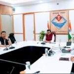 मुख्य सचिव ने जिलाधिकारियों के साथ वीडियो कॉन्फ्रेंसिंग के माध्यम से की समीक्षा बैठक