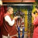 कैबिनेट मंत्री गणेश जोशी ने शारदीय नवरात्रि के प्रथम दिवस डाट काली मंदिर पहुंचकर मां काली का मां काली का लिया आशीर्वाद*