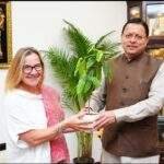 मुख्यमंत्री श्री पुष्कर सिंह धामी से अंतरराष्ट्रीय फिल्म निर्माताओं के प्रतिनिधिमंडल ने की भेंट*