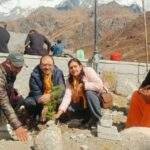 केदारनाथ धाम में कुलपति प्रो. श्रीप्रकाश ने किया पौधरोपण   पर्यटको को दिया पर्यावरण संरक्षण का दिया संदेश