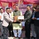 कैबिनेट मंत्री गणेश जोशी ने मेधावी छात्र-छात्राओं को पंडित दीनदयाल उपाध्याय शैक्षिक उत्कृष्टता पुरस्कार से किया सम्मानित*
